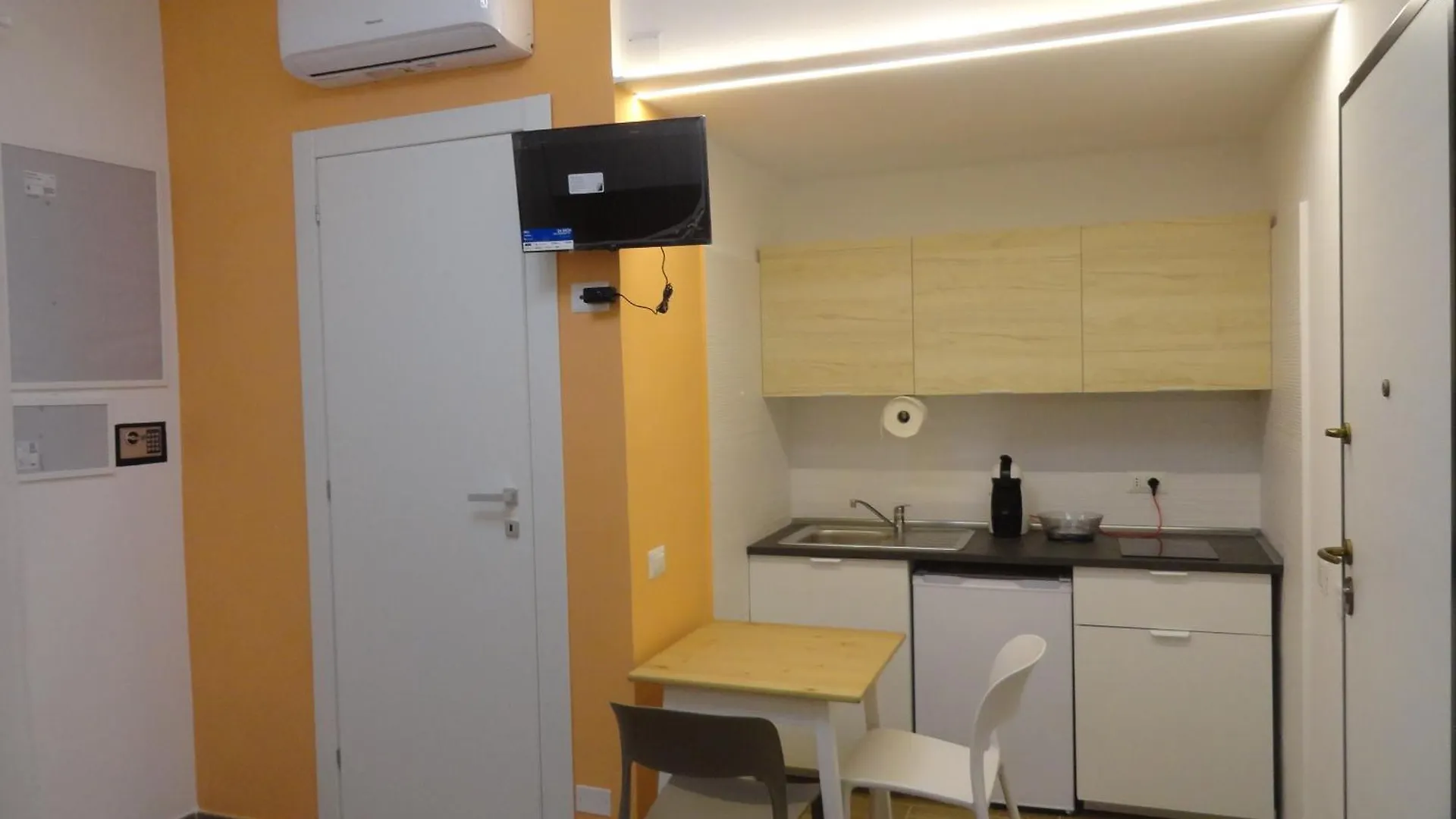 Apartment Annaida Home Naples Italy